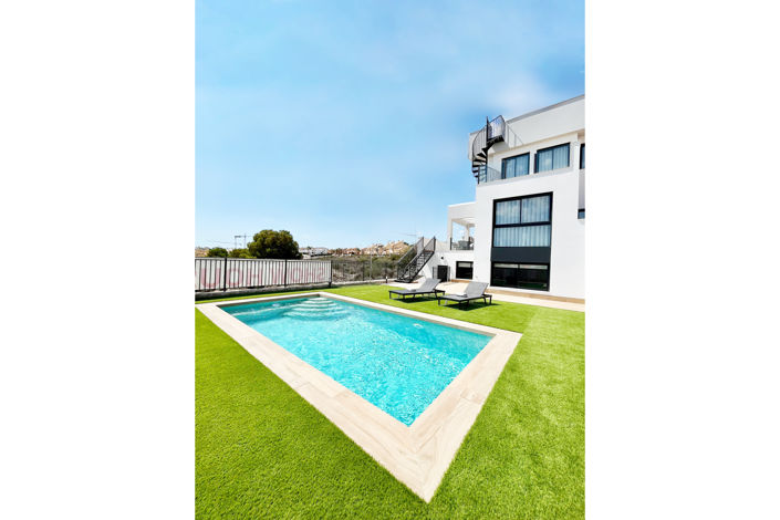 Image No.52-3 Bed Villa for sale