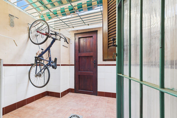 Image No.16-4 Bed Townhouse for sale