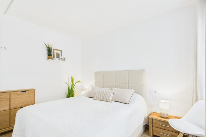 Image No.35-2 Bed Apartment for sale