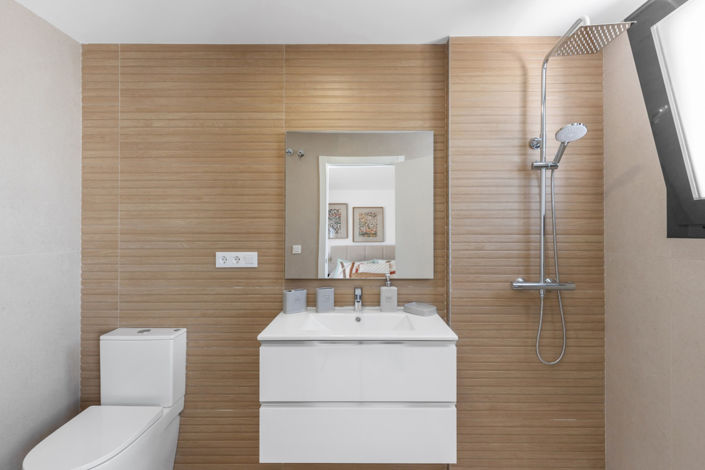 Image No.51-4 Bed Townhouse for sale