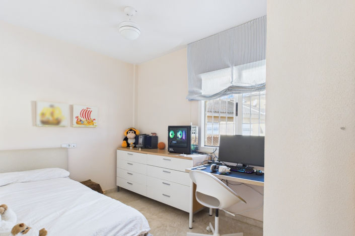 Image No.17-3 Bed Townhouse for sale