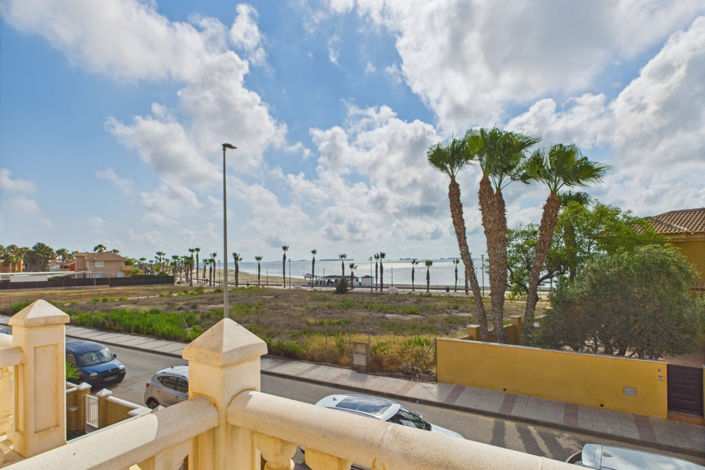 Image No.28-3 Bed Townhouse for sale