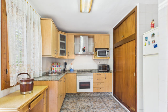 Image No.14-4 Bed Townhouse for sale