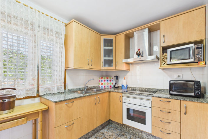 Image No.16-4 Bed Townhouse for sale