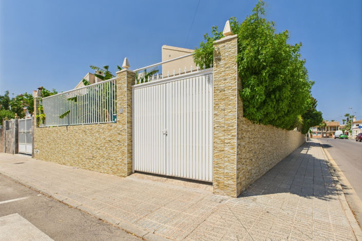 Image No.42-4 Bed Townhouse for sale