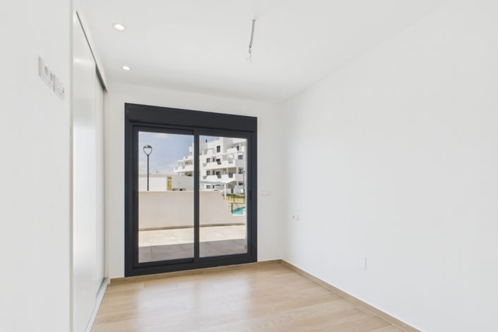 Image No.14-2 Bed Apartment for sale