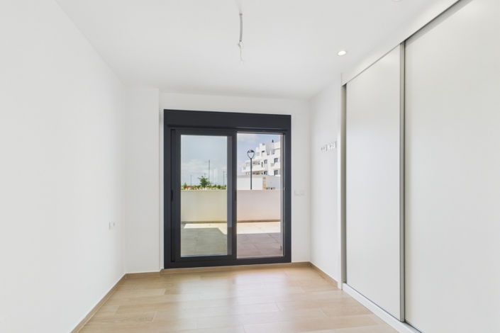 Image No.17-2 Bed Apartment for sale