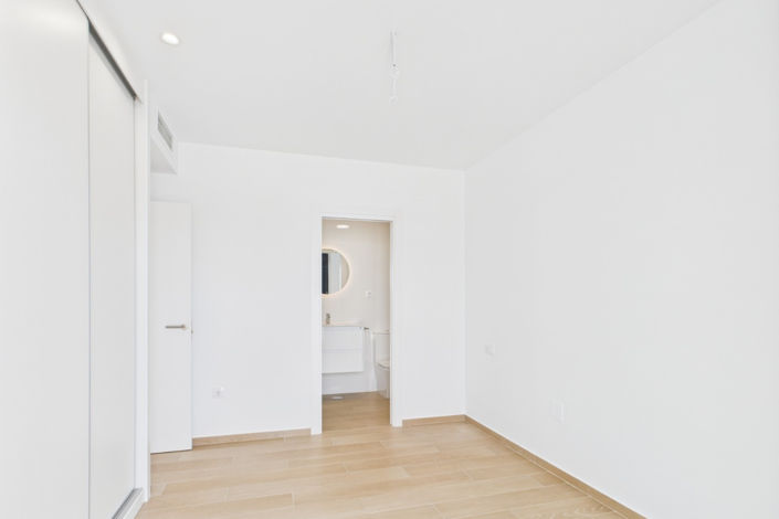 Image No.21-2 Bed Apartment for sale