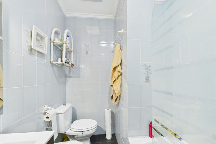 Image No.20-2 Bed Townhouse for sale