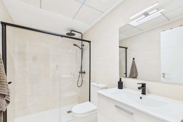 Image No.20-2 Bed Apartment for sale