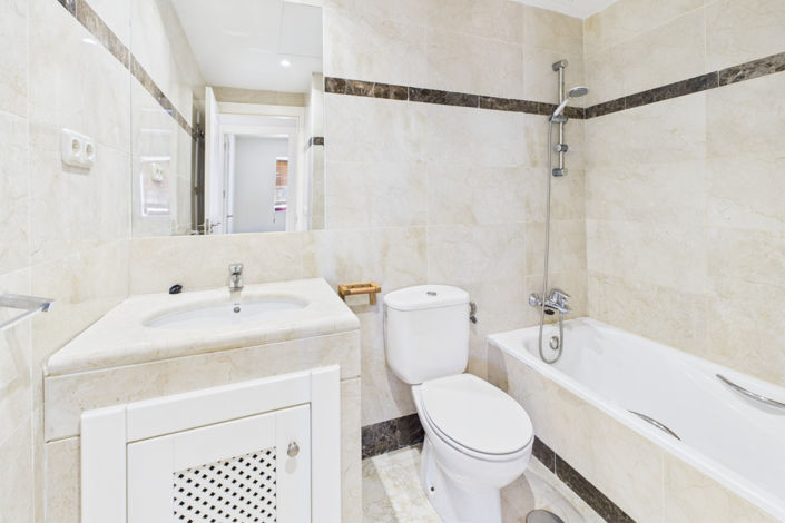 Image No.10-3 Bed Apartment for sale