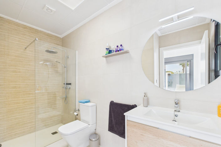 Image No.19-3 Bed Villa for sale