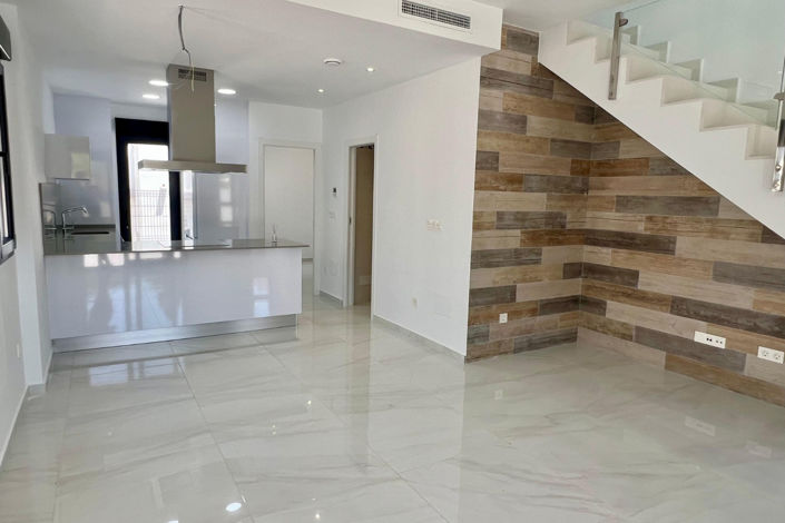 Image No.5-3 Bed Villa for sale