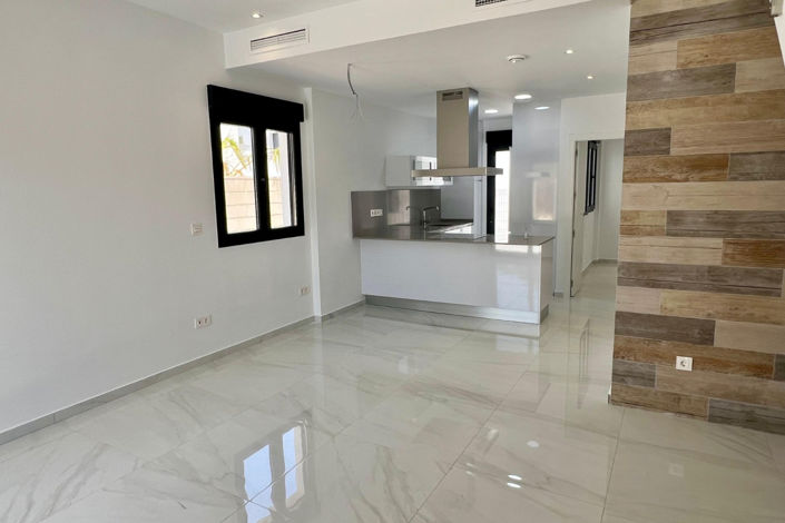 Image No.6-3 Bed Villa for sale