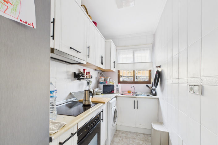 Image No.17-2 Bed Townhouse for sale