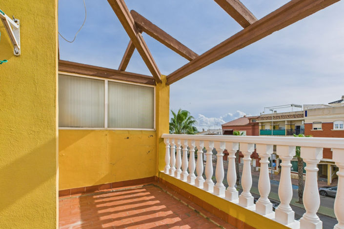 Image No.27-2 Bed Townhouse for sale