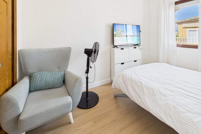 Image No.6-2 Bed Townhouse for sale