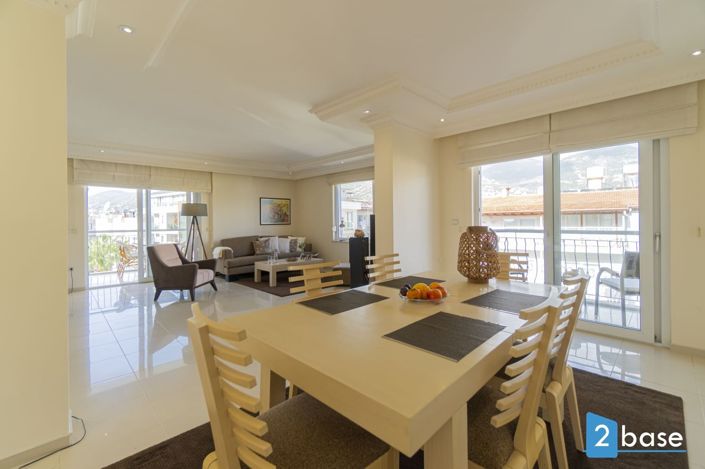 Image No.14-3 Bed Apartment for sale