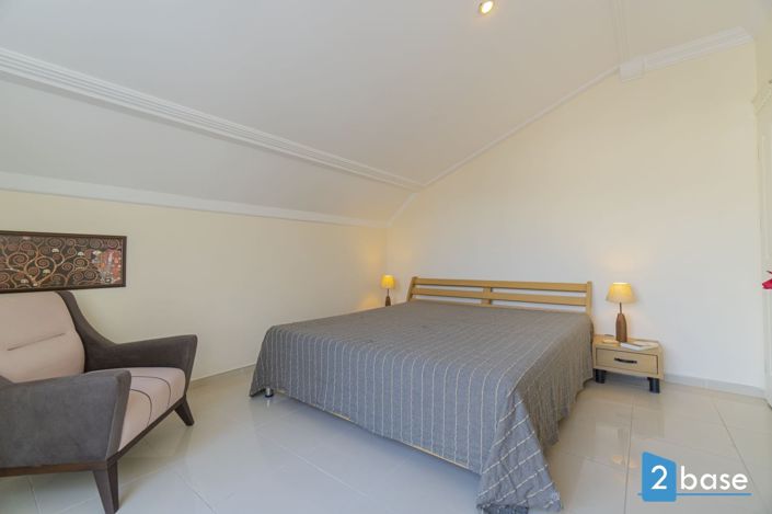 Image No.30-3 Bed Apartment for sale