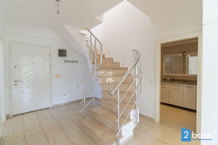 Image No.24-3 Bed Penthouse for sale