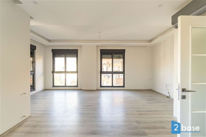 Image No.10-4 Bed Penthouse for sale