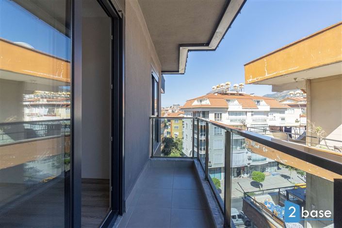 Image No.17-4 Bed Penthouse for sale