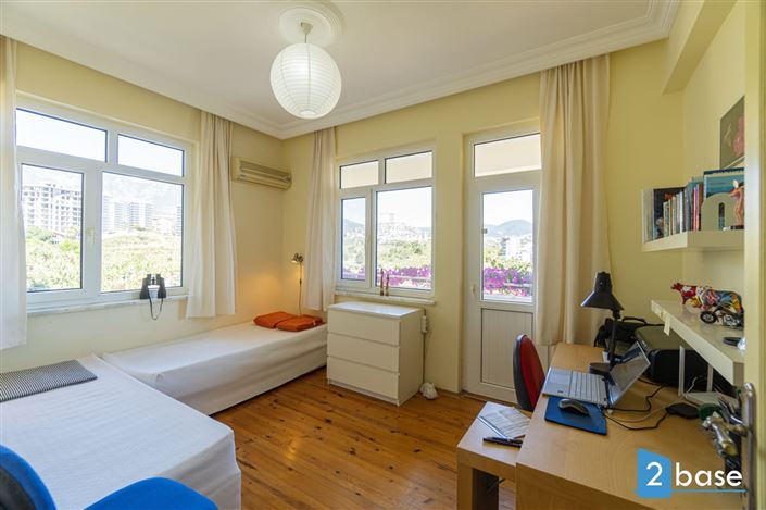 Image No.21-2 Bed Apartment for sale