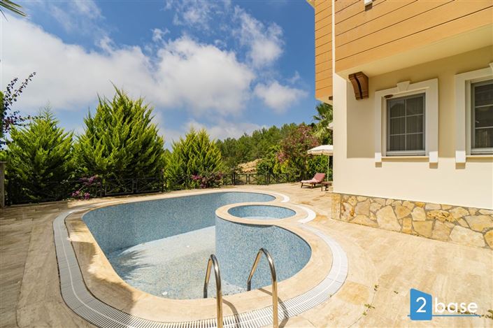 Image No.17-4 Bed Villa for sale