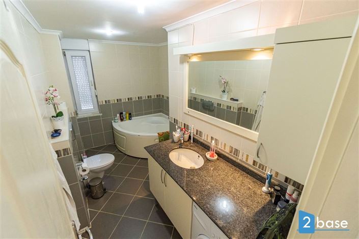 Image No.22-2 Bed Apartment for sale