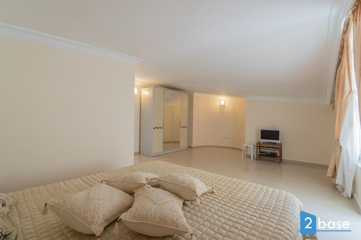 Image No.29-3 Bed Penthouse for sale