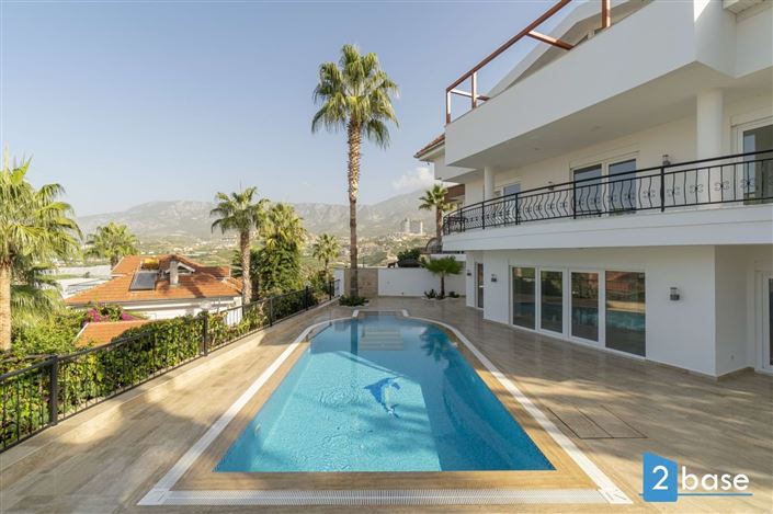 Image No.4-4 Bed Villa for sale