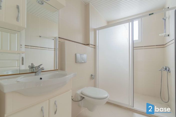 Image No.28-2 Bed Apartment for sale