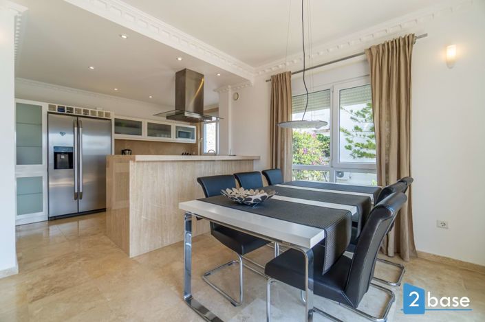 Image No.18-4 Bed Villa for sale