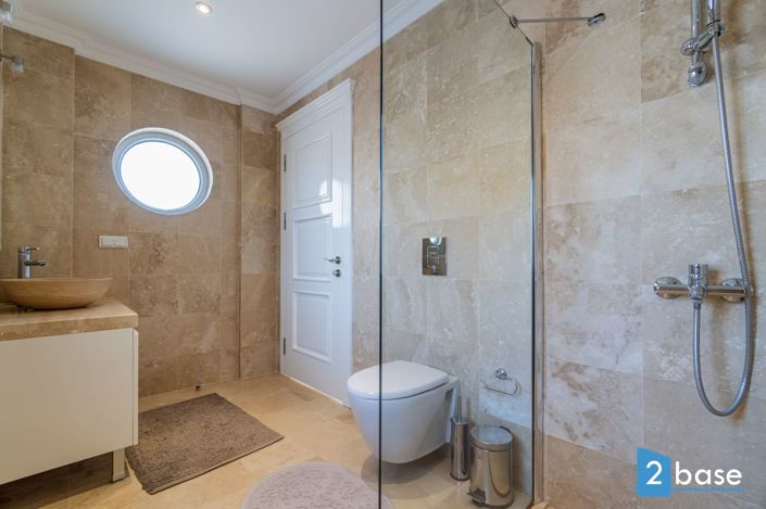 Image No.30-4 Bed Villa for sale