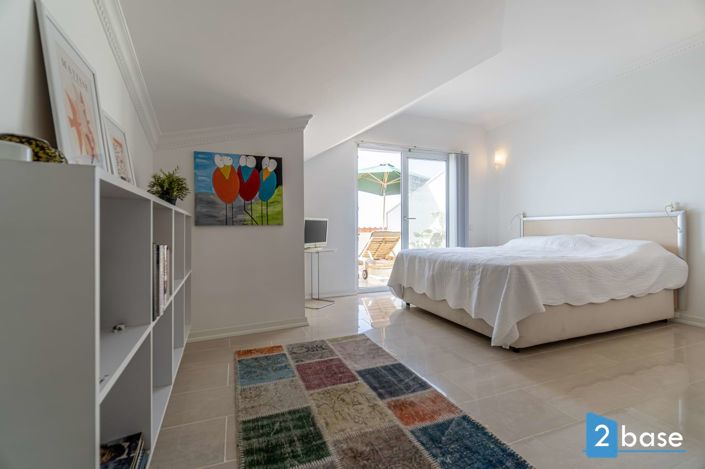 Image No.29-3 Bed Penthouse for sale