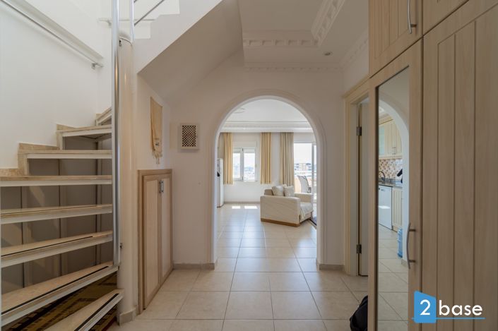 Image No.24-4 Bed Penthouse for sale