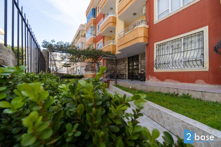 Image No.10-3 Bed Apartment for sale