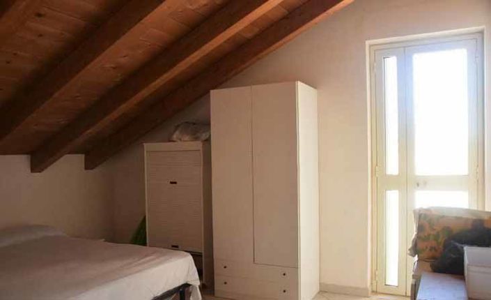 Image No.10-5 Bed Villa for sale