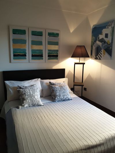 Image No.25-2 Bed Property for sale