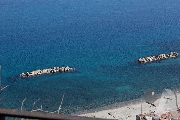 Image No.14-8 Bed Villa for sale