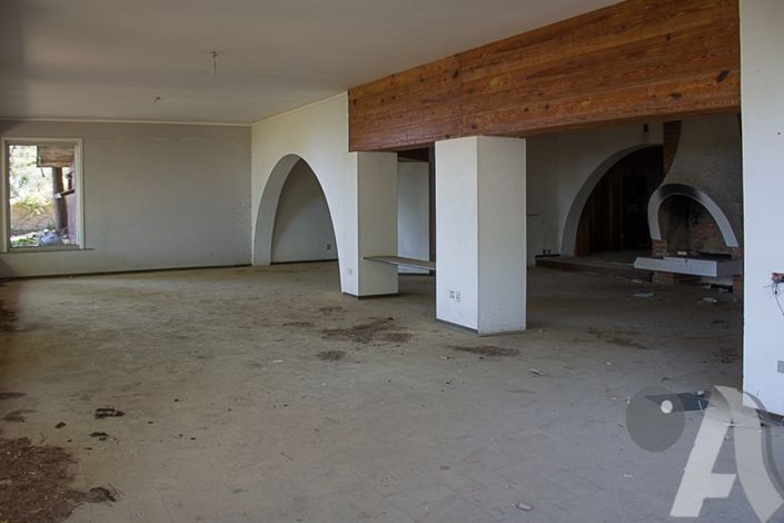 Image No.21-8 Bed Villa for sale