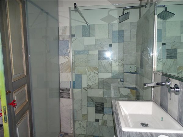 Image No.8-1 Bed Property for sale