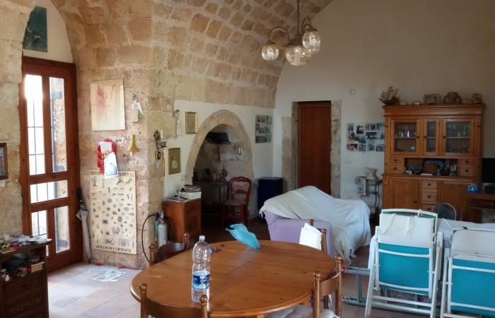 Image No.8-5 Bed House for sale