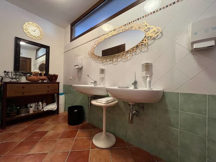 Image No.16-7 Bed Villa for sale