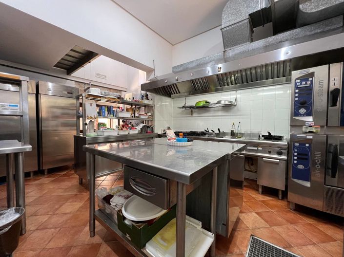 Image No.19-7 Bed Villa for sale