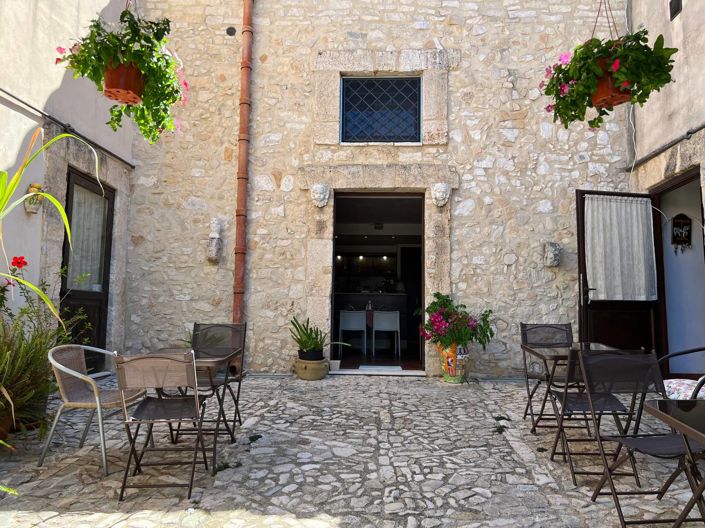 Image No.24-7 Bed Villa for sale