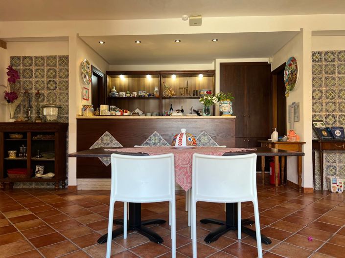 Image No.5-7 Bed Villa for sale