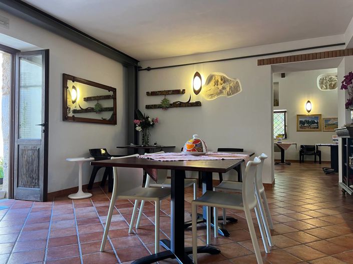 Image No.6-7 Bed Villa for sale