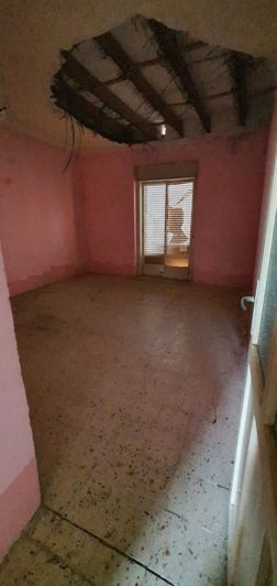 Image No.40-2 Bed House for sale