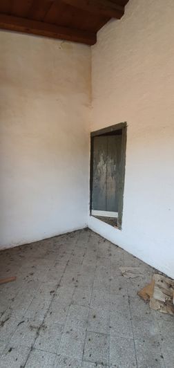 Image No.8-2 Bed House for sale